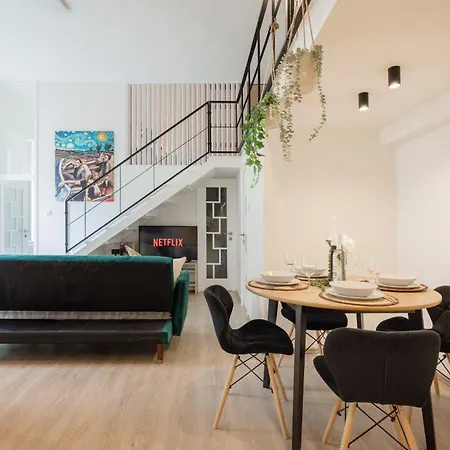 Chic 3br Heart Of District 7- Gem דירה