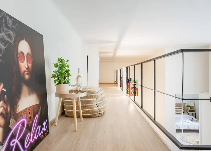 Chic 3br Heart Of District 7- Gem