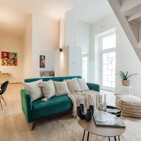 Chic 3br Heart Of District 7- Gem