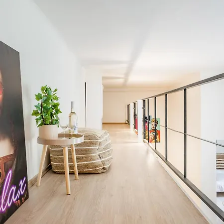 Chic 3br Heart Of District 7- Gem