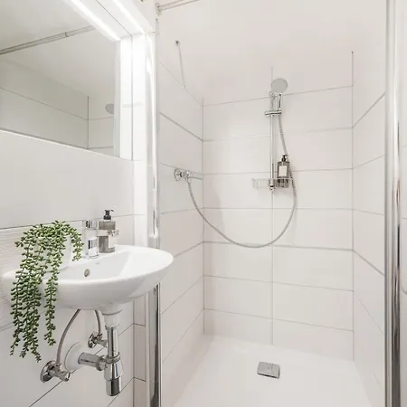 Chic 3br Heart Of District 7- Gem 아파트 부다페스트