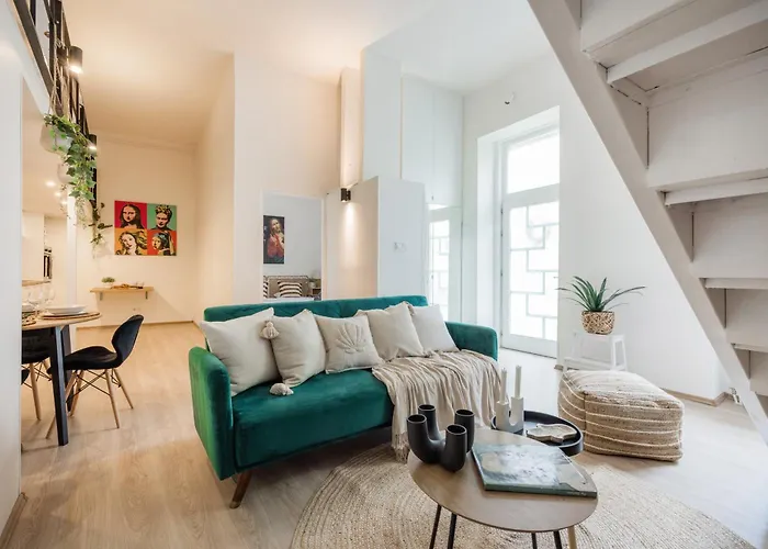 Chic 3br Heart Of District 7- Gem