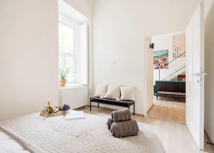 Chic 3br Heart Of District 7- Gem Apartmán